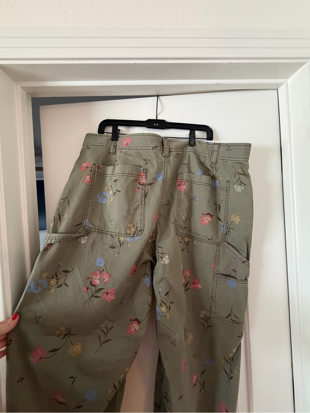 Old Navy Women's Straight Floral Jeans - Olive with Flowers - Picture 4 of 5